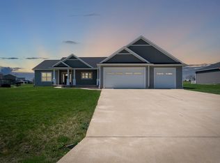 32 River Run, Downs, IL 61736