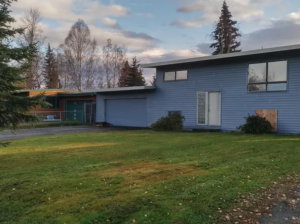 1515 Ermine St, Anchorage, AK 99504