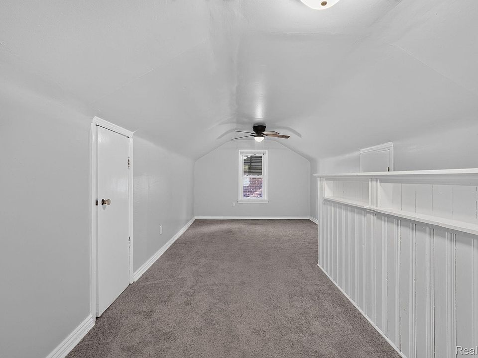 20206 Greeley St, photo 15