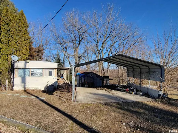 22954 245th St, Eldridge, IA 52748