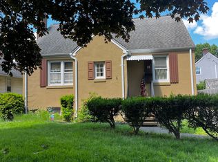 28 Roswell St, Milford, CT 06460