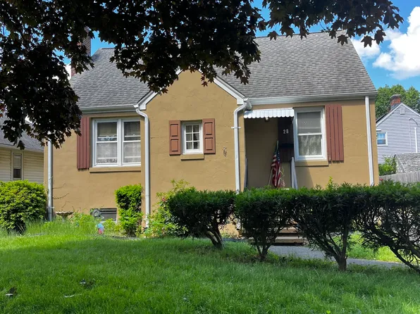 28 Roswell Street, Milford, CT 06460