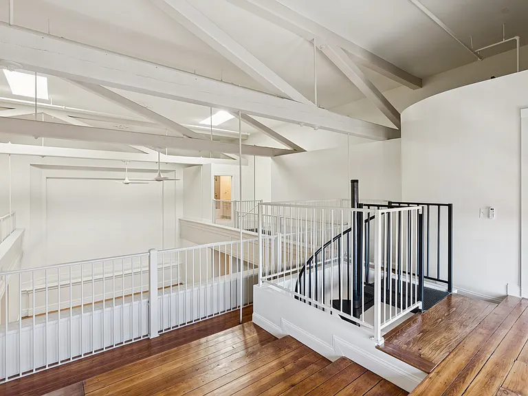 129 Main St #302 — Photo 21