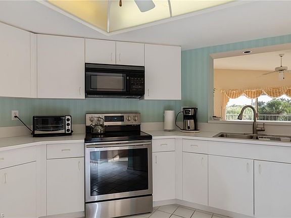 4th image of 4200 Lake Forest Dr APT 1622
