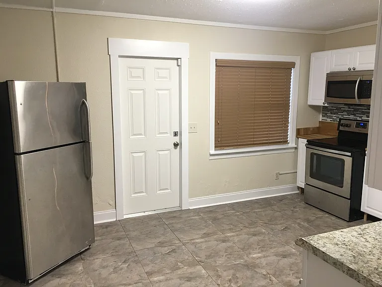 1002 W Arch St — Photo 10