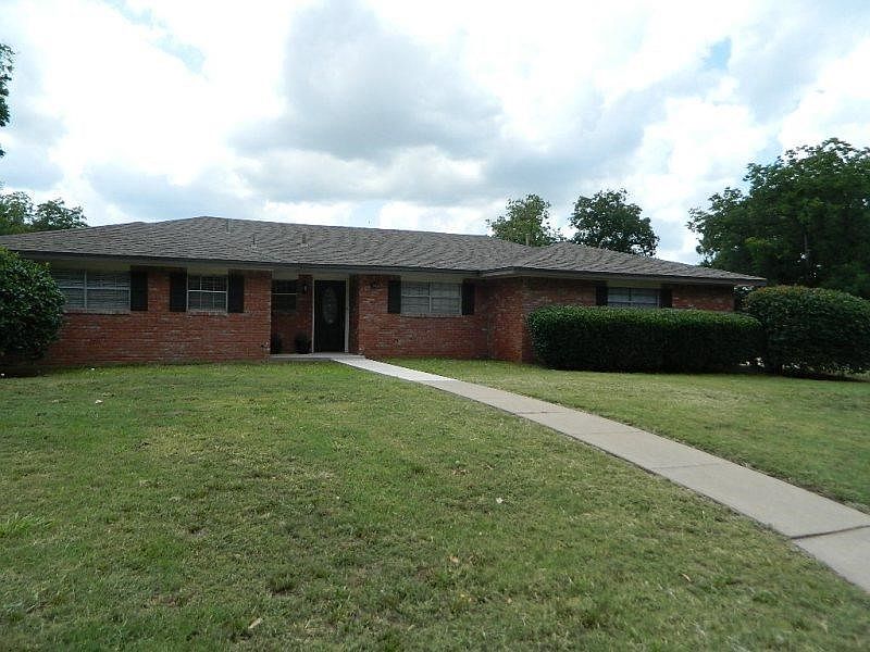 1st image of 804 NW 41st St
