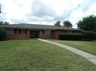 804 NW 41st St, Lawton, OK 73505