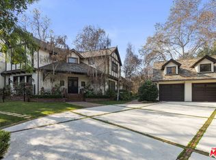 11247 Briarcliff Ln, Studio City, CA 91604