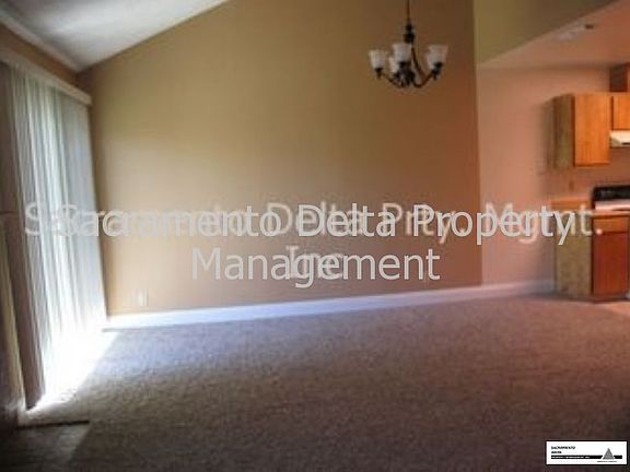 3rd image of 4806 McCloud Dr