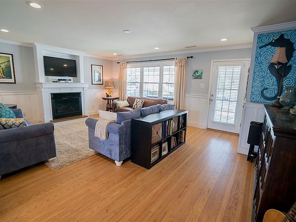 2nd image of 3115 Bayland Dr