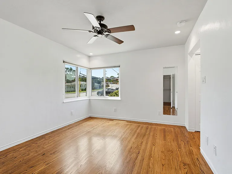 1680 Grove Way — Photo 9