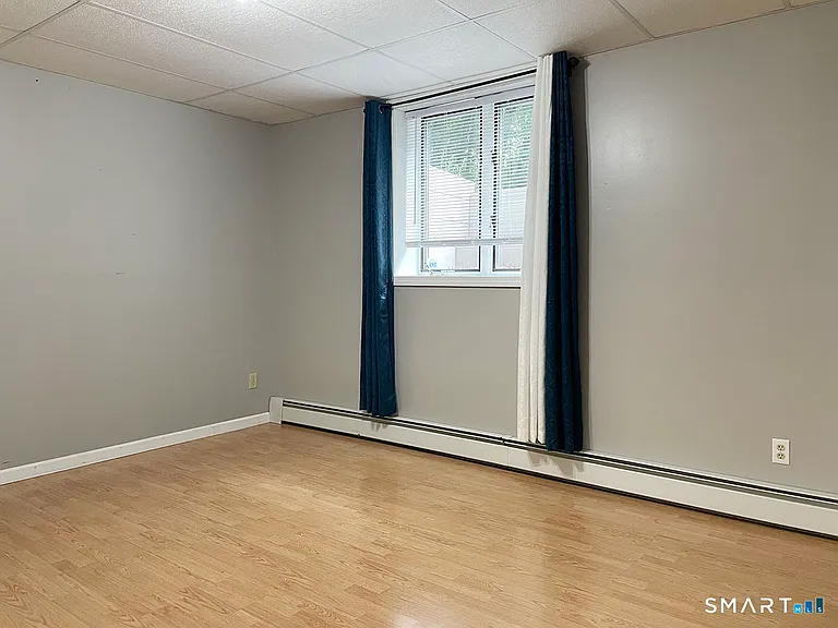 121 S Main St — Photo 24