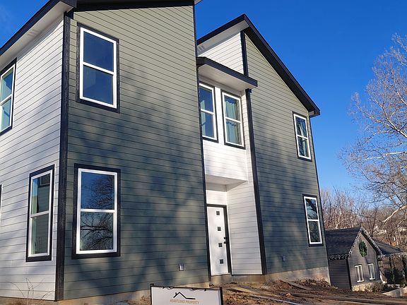 3rd image of 707 W Maple St Suite 707