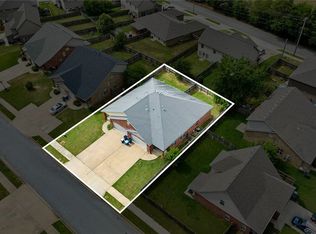 4902 SW Fieldstone Blvd, Bentonville, AR 72712