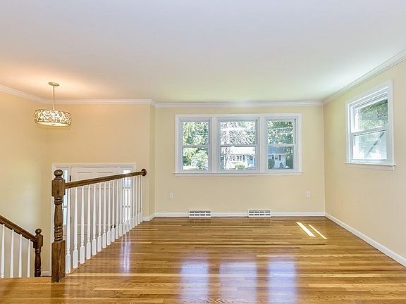2nd image of 57 Newport Dr