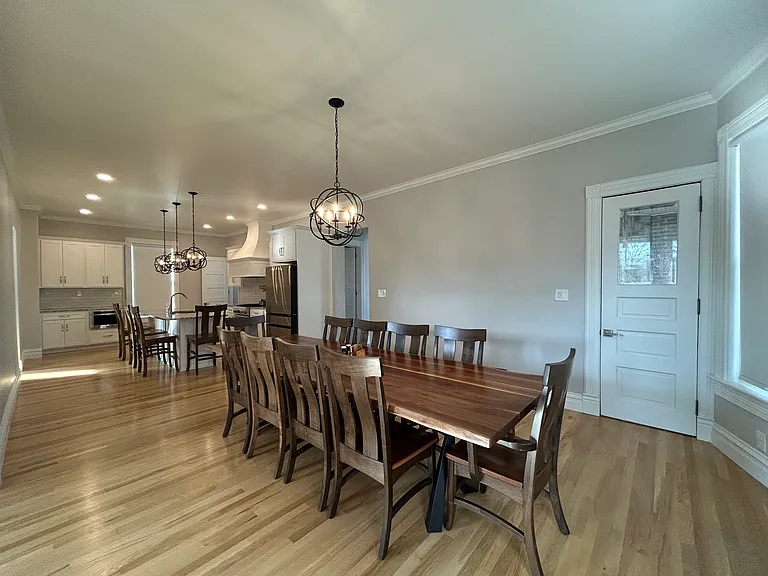 931 Oakland Ave — Photo 4