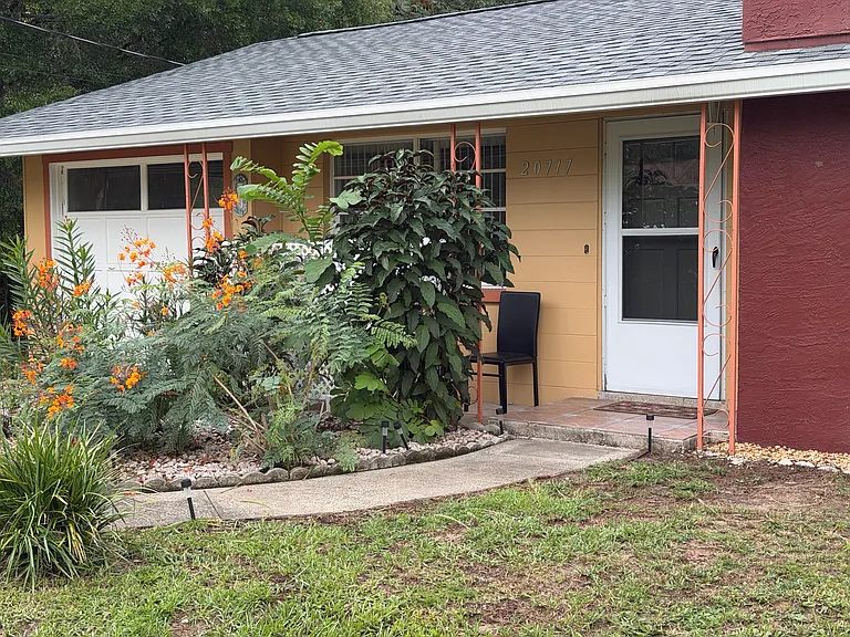 20717 SW Beach Blvd — Photo 3