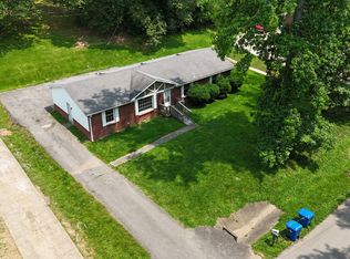 1273 Slayden Cir, Clarksville, TN