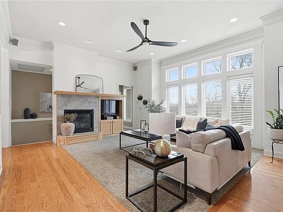 4th image of 8608 Ridgeway Ct