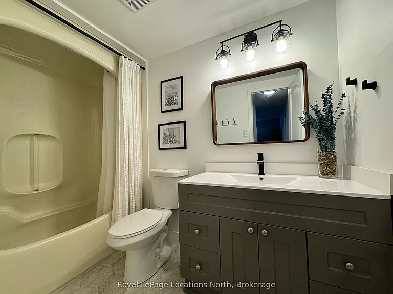 127 Alfred St W #17 — Photo 9