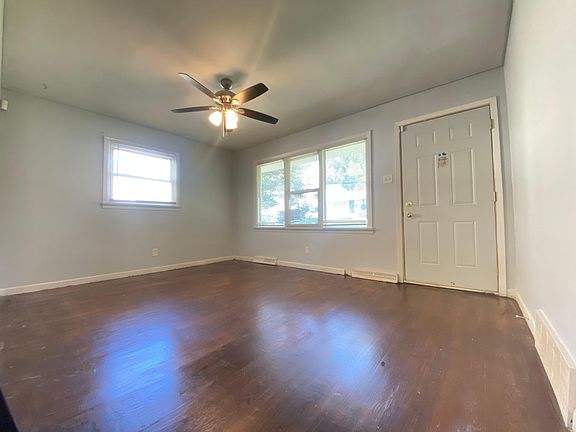 2nd image of 3227 W Tennyson Ave