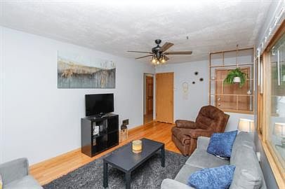 5th image of 2416 S 75th St Unit 2418