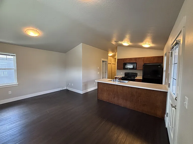 1745 S 3rd St W #101 — Photo 2