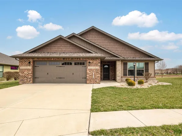 7458 Clarence Ct, Glen Carbon, IL 62034