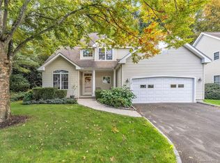 119 Governor Trumbull Way #119, Trumbull, CT 06611