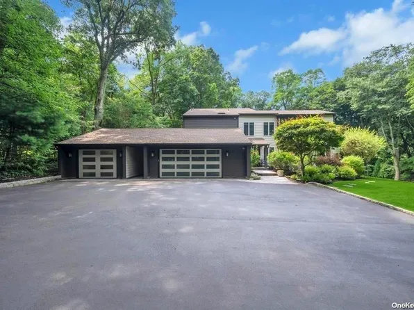 81 E Gate Drive, Huntington, NY 11743