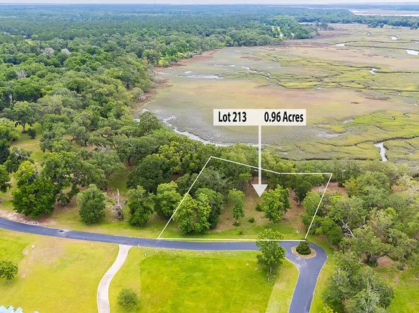 213 Coopers Point Dr NE, Townsend, GA 31331