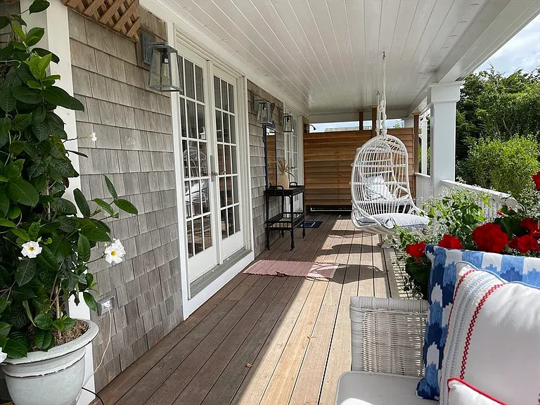 66 Hulbert Ave — Photo 32