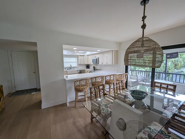 404 Clubhouse Cir — Photo 5