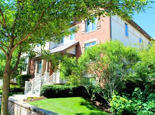 361 Brownstone Dr, St Charles, IL 60174