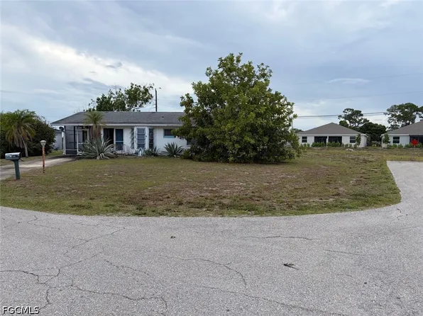 301 Rushmore Ave N, Lehigh Acres, FL 33936