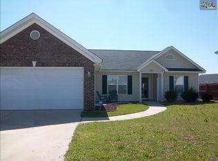 458 Hunters Crossing Dr, Hopkins, SC 29061