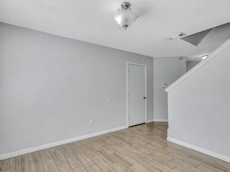 2927 Cypress Island Dr — Photo 13