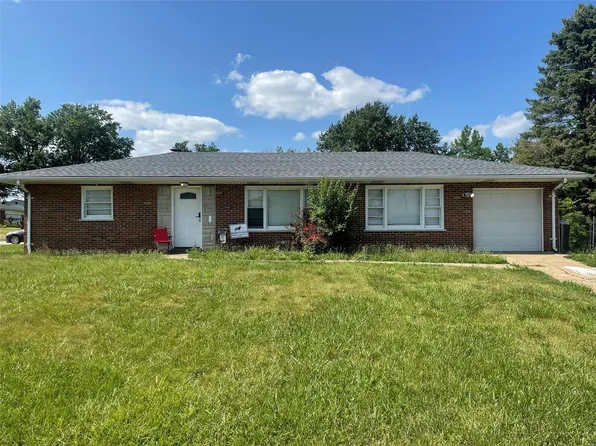 4818 N Hills Ln, Saint Louis, MO 63121