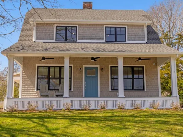 1045 Main Street, Cotuit, MA 02635