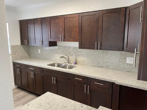 1695 W 42nd St APT 202, Hialeah, FL 33012