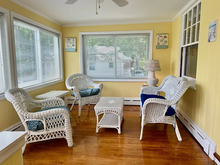 12 Elm Ave — Photo 12