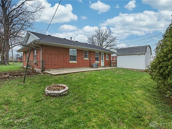 3rd image of 610 Portage Path