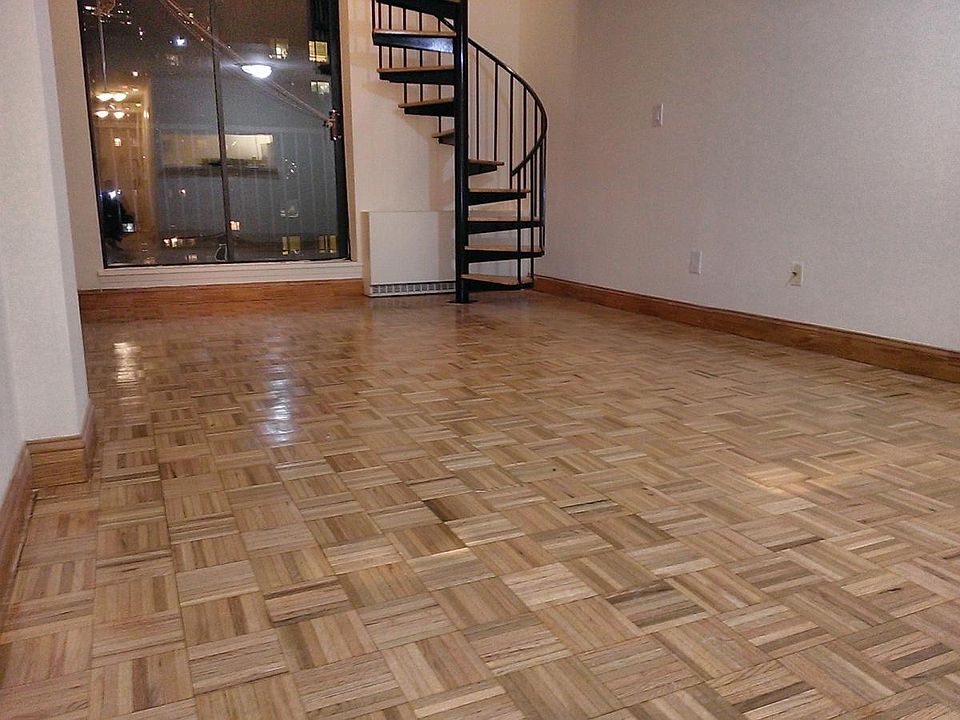 1st image of 53 E 32nd St