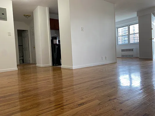 Rented by Bruma Realty LLC | media 6