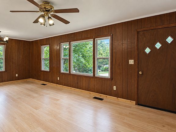 2nd image of 297 Anderson Ln