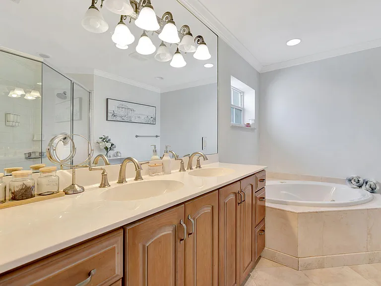 2436 Holly Ln NE — Photo 31