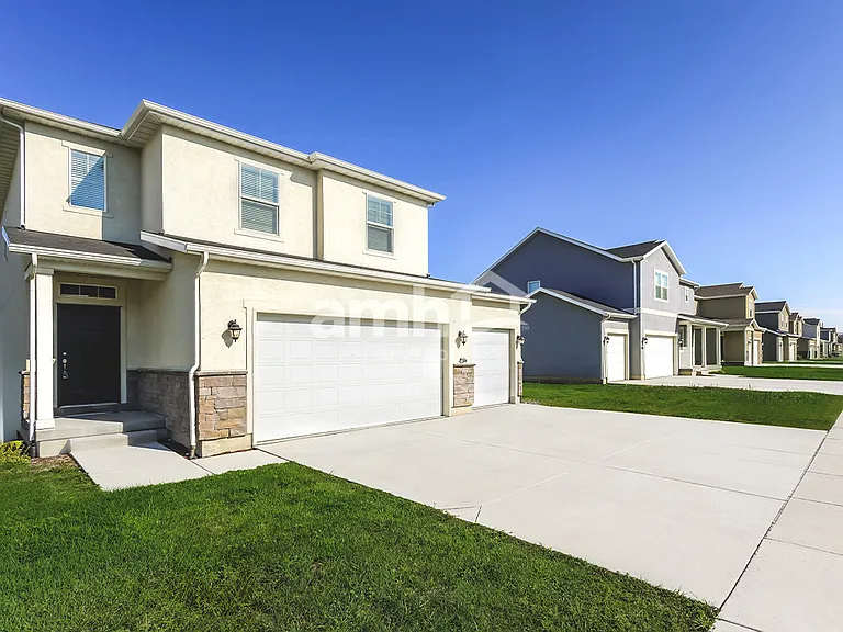 244 N Allen Ln — Photo 3