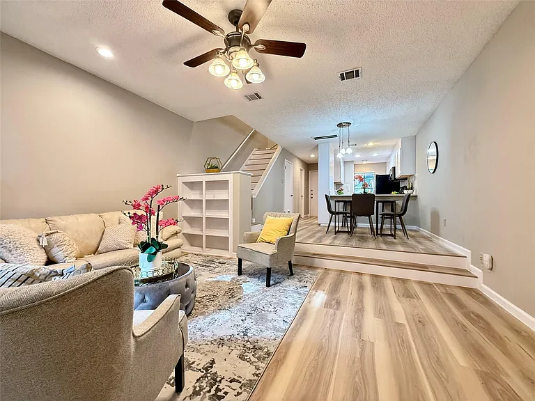 7122 Wood Hollow Dr #106 — Photo 9