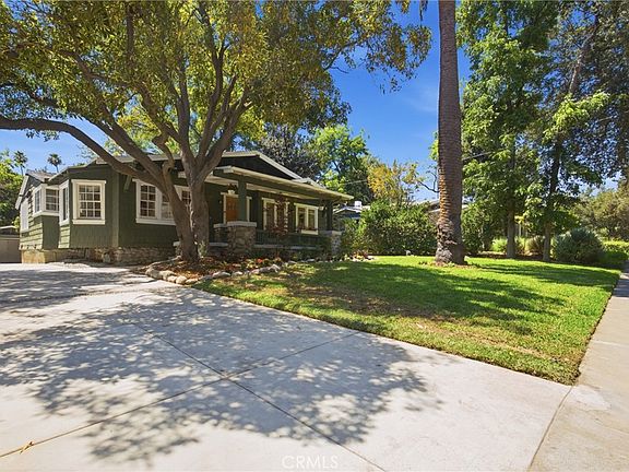 2nd image of 1177 N Catalina Ave