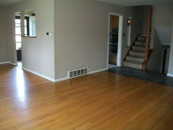 3rd image of 158 Terrace Dr
